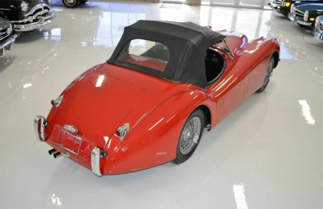 Jaguar XK120 OTS 1952 image number 37