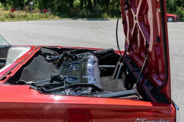 Ford Thunderbird Convertible 1966 image number 11