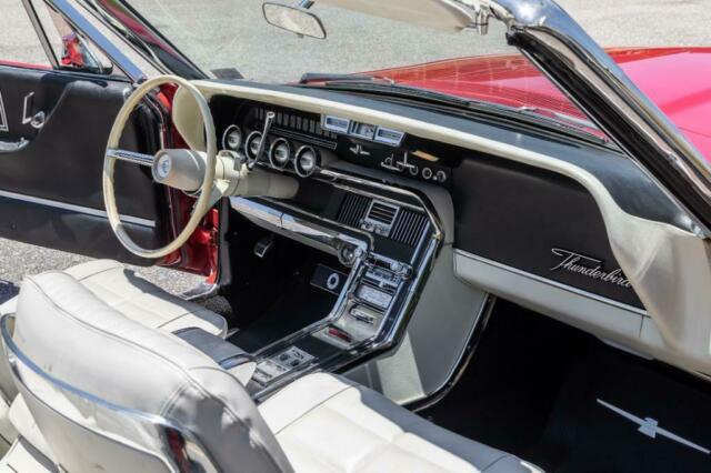 Ford Thunderbird Convertible 1966 image number 15