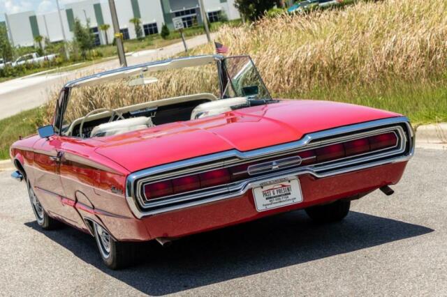 Ford Thunderbird Convertible 1966 image number 18