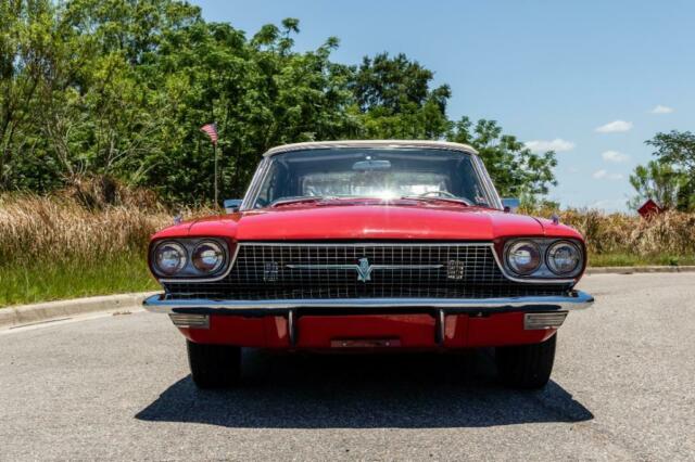 Ford Thunderbird Convertible 1966 image number 22