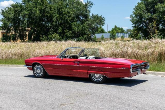 Ford Thunderbird Convertible 1966 image number 30