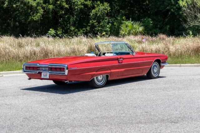 Ford Thunderbird Convertible 1966 image number 31