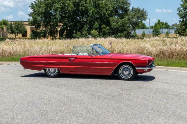 Ford Thunderbird Convertible 1966 image number 32