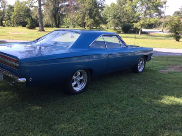 Plymouth Road Runner 1968 image number 1