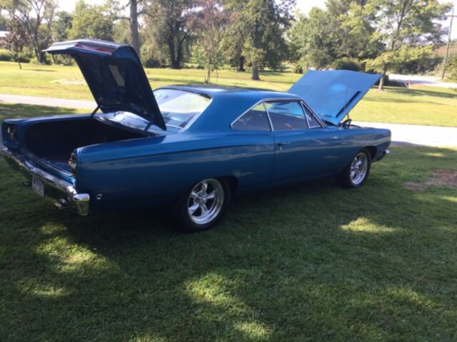 Plymouth Road Runner 1968 image number 10