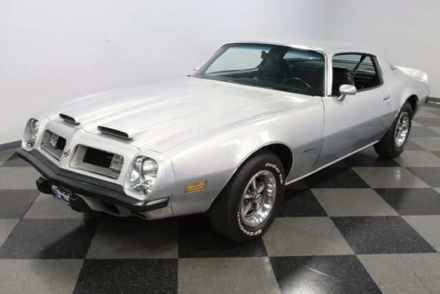 Pontiac Firebird 1975 image number 46