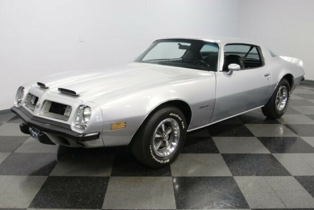 Pontiac Firebird 1975 image number 5