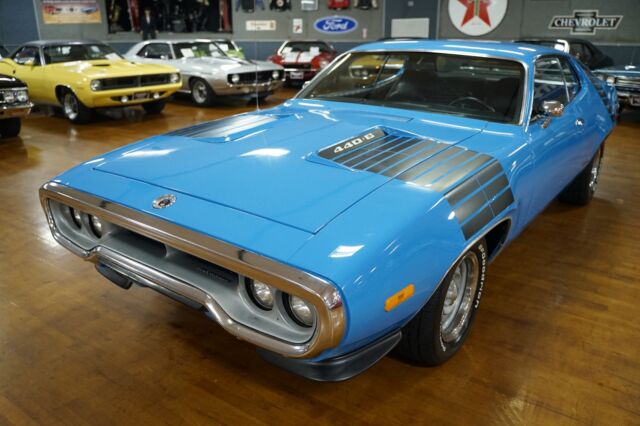 Plymouth Road Runner 1972 image number 13