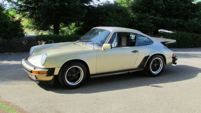 Porsche 911 1977 image number 0