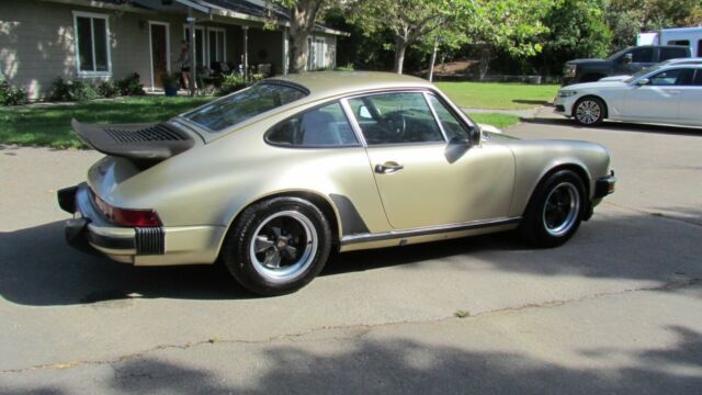 Porsche 911 1977 image number 25