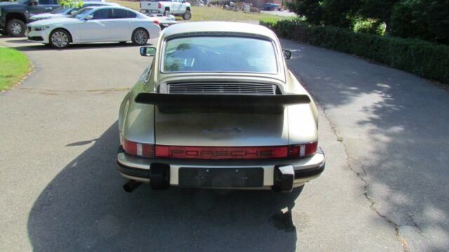 Porsche 911 1977 image number 27