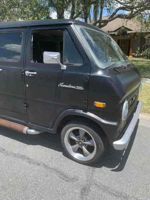 Ford Econoline 1971 image number 0