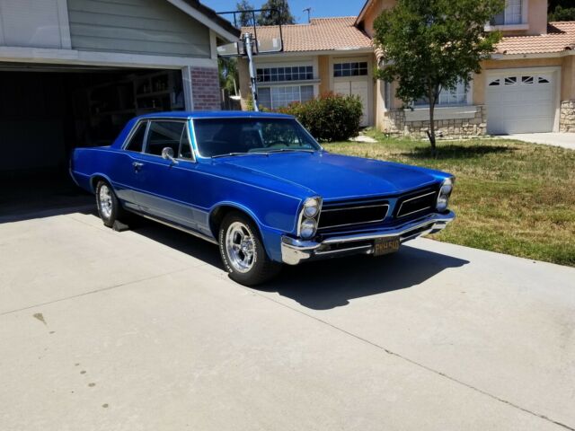 Pontiac LeMans 1965 image number 0