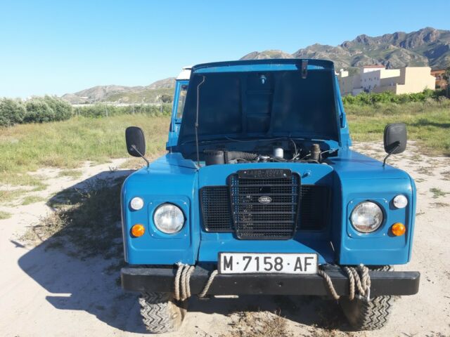 Land Rover Defender 1974 image number 17