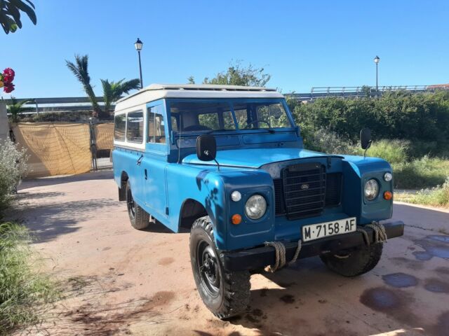 Land Rover Defender 1974 image number 23