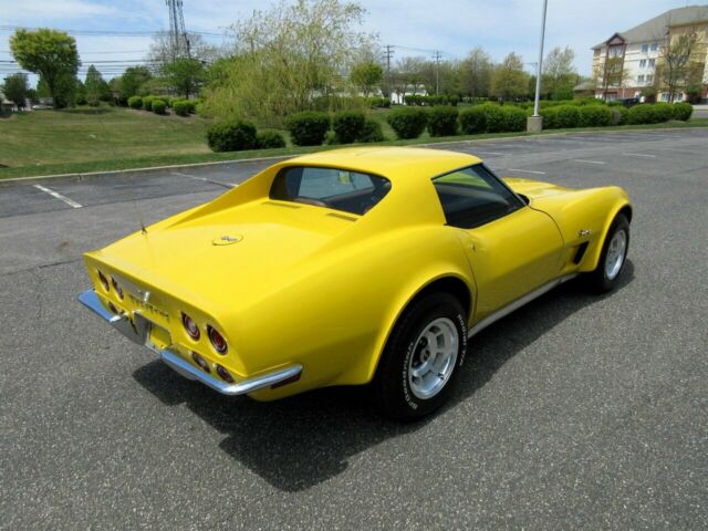 Chevrolet Corvette 1973 image number 15