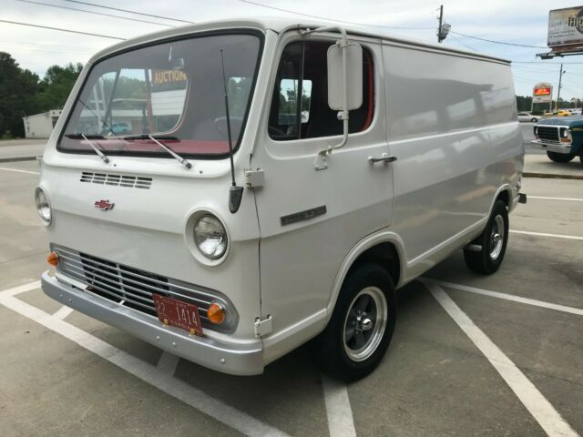 Chevrolet G10 Van 1966 image number 17