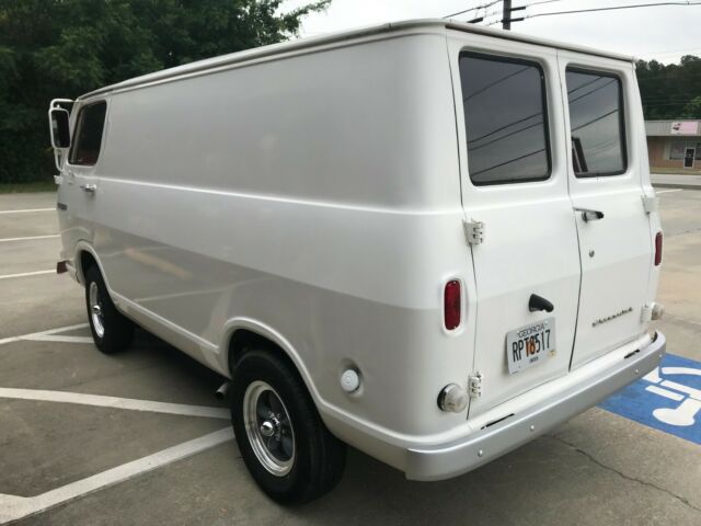 Chevrolet G10 Van 1966 image number 3