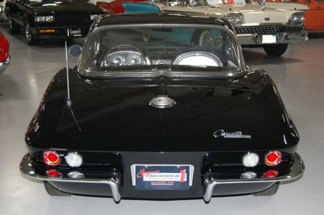 Chevrolet Corvette 1964 image number 2