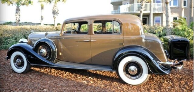 Buick Series 90 1935 image number 7