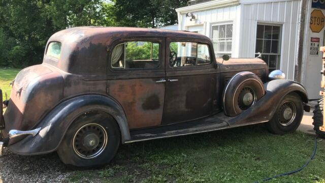 Buick Series 90 1935 image number 9