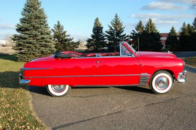 Ford Deluxe 2 Door Convertible 1951 image number 1