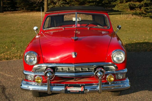 Ford Deluxe 2 Door Convertible 1951 image number 11