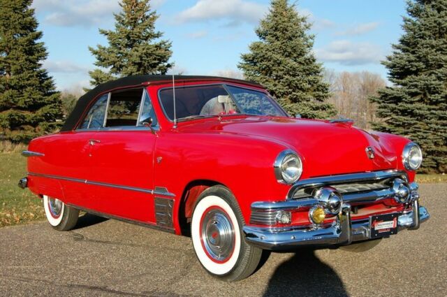 Ford Deluxe 2 Door Convertible 1951 image number 15