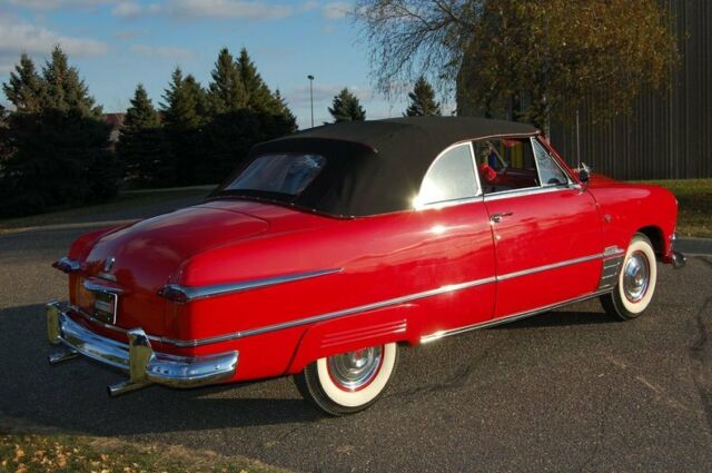 Ford Deluxe 2 Door Convertible 1951 image number 20