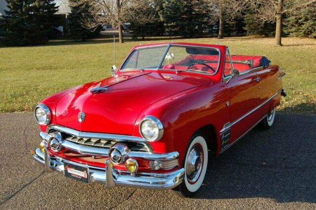 Ford Deluxe 2 Door Convertible 1951 image number 28