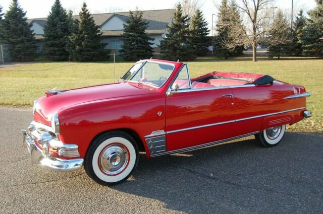 Ford Deluxe 2 Door Convertible 1951 image number 33