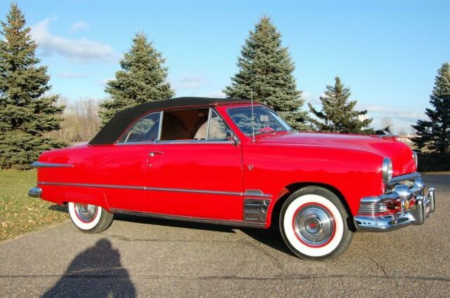 Ford Deluxe 2 Door Convertible 1951 image number 45