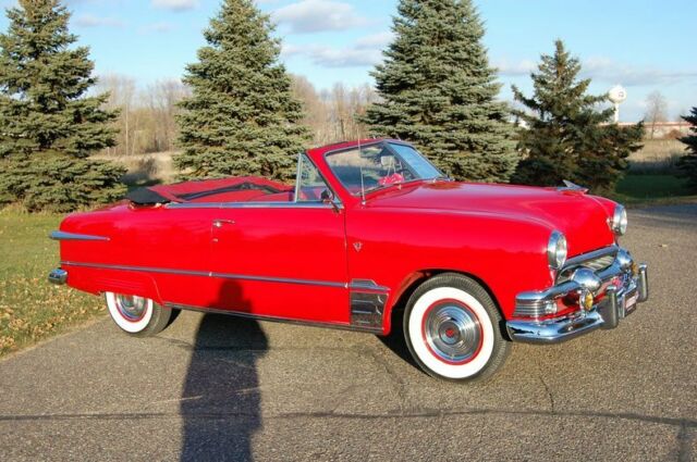 Ford Deluxe 2 Door Convertible 1951 image number 8