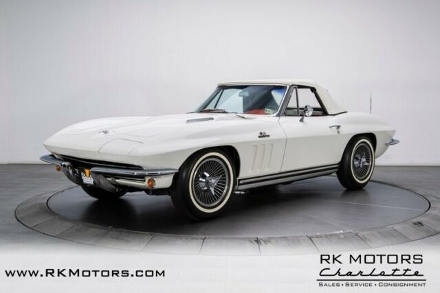 Chevrolet Corvette 1965 image number 30