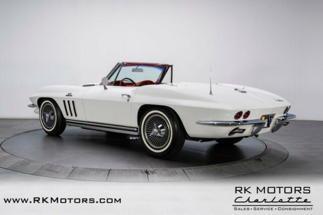 Chevrolet Corvette 1965 image number 34