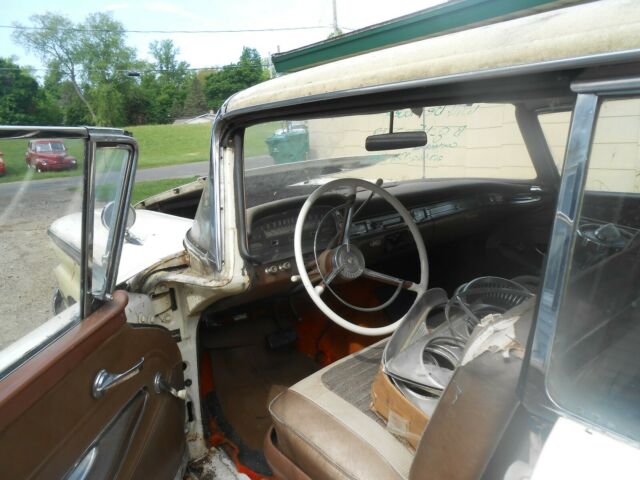 Ford Galaxie 1959 image number 15