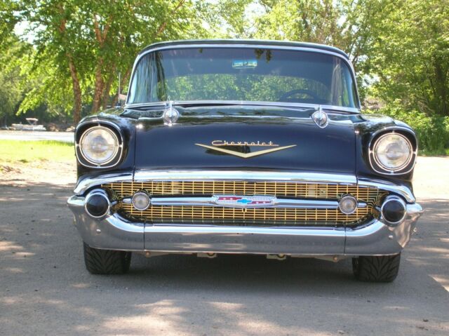 Chevrolet Bel Air/150/210 1957 image number 18