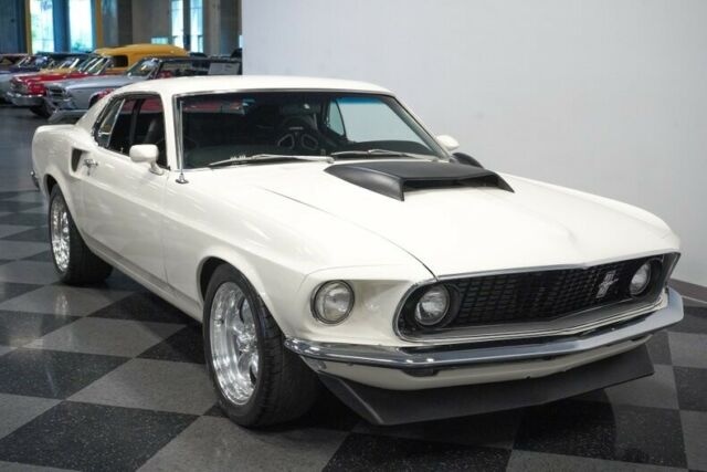 Ford Mustang 1969 image number 17