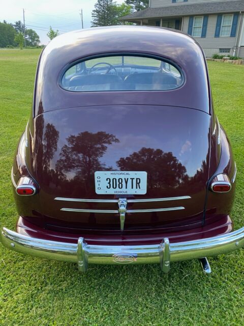 Ford Super Deluxe 1946 image number 14