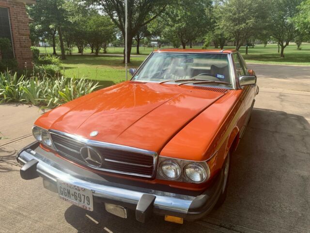 Mercedes-Benz 400-Series 1979 image number 17