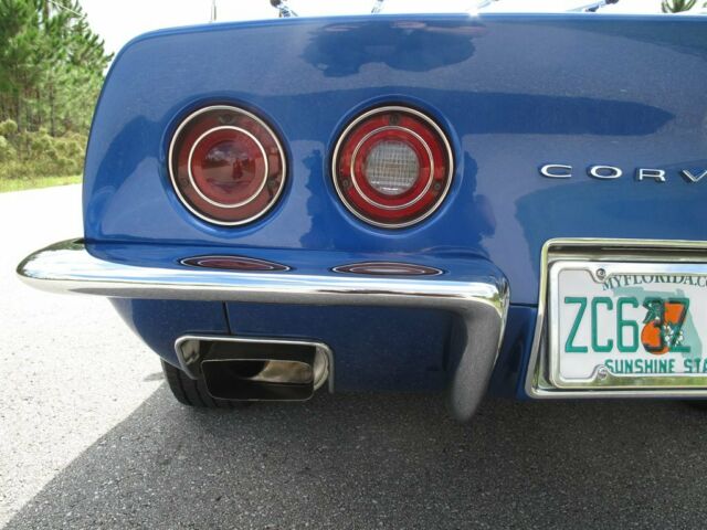 Chevrolet Corvette 1971 image number 14