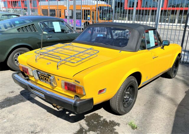 Fiat 124 Spider 1975 image number 3