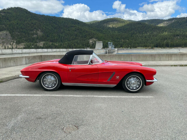 Chevrolet Corvette 1962 image number 2