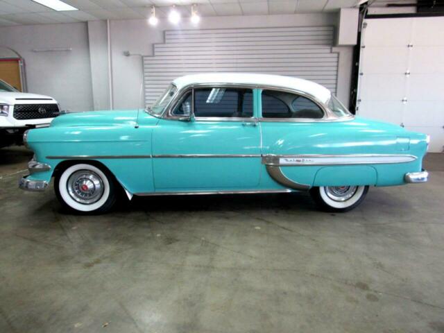 Chevrolet Bel Air/150/210 1954 image number 1