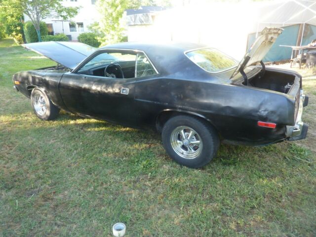 Plymouth Barracuda 1973 image number 35