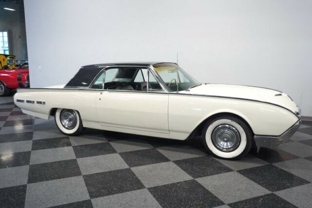 Ford Thunderbird 1962 image number 40