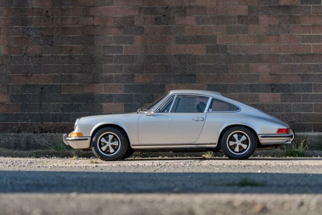 Porsche 911 1970 image number 30