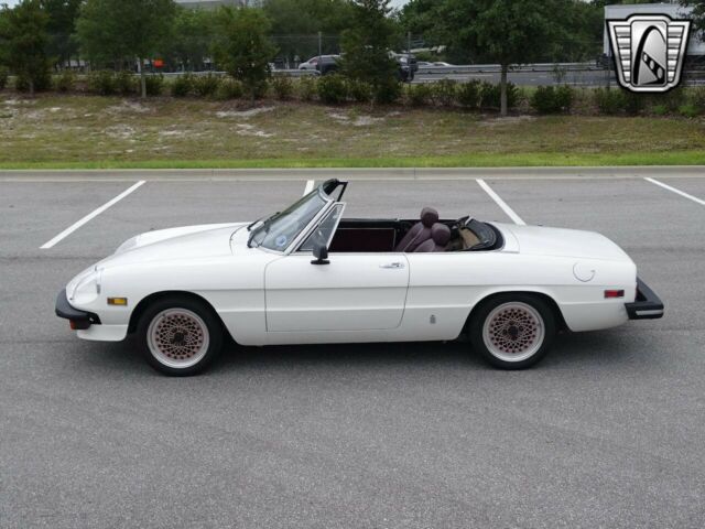 Alfa Romeo Spider 1977 image number 13