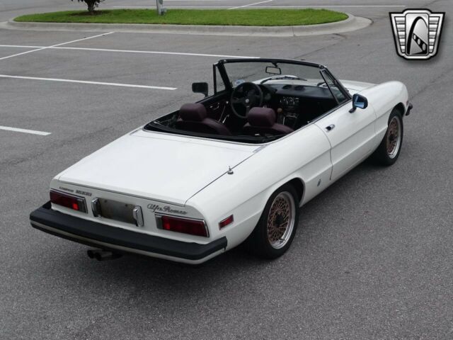 Alfa Romeo Spider 1977 image number 22